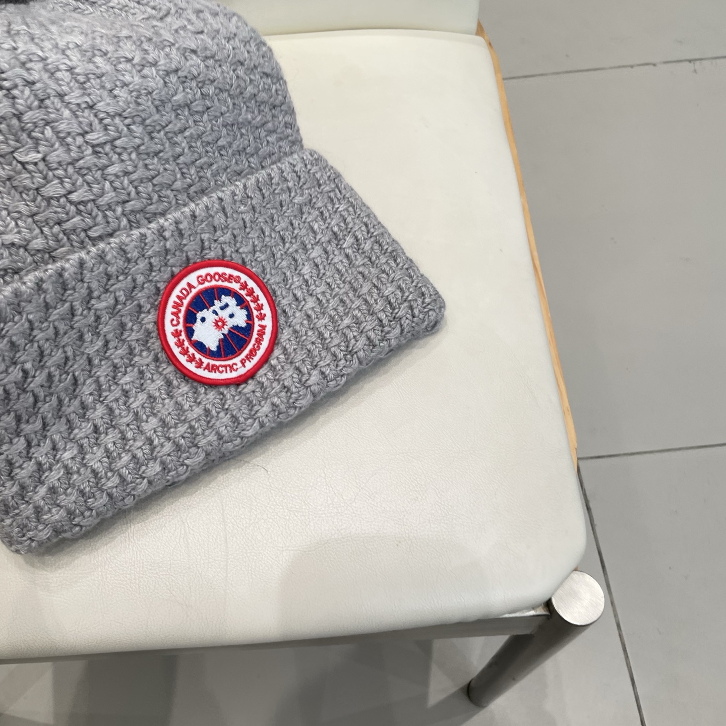  加拿大鹅。CANADA GOOSE 官网最新羊毛针织帽，官网原单复刻.非常柔软亲肤，弹性很好！有质感又