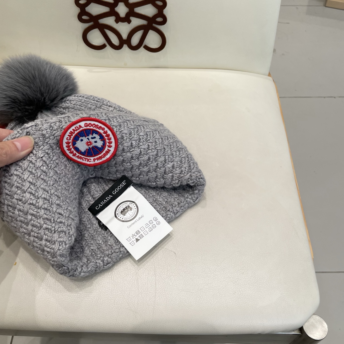  加拿大鹅。CANADA GOOSE 官网最新羊毛针织帽，官网原单复刻.非常柔软亲肤，弹性很好！有质感又