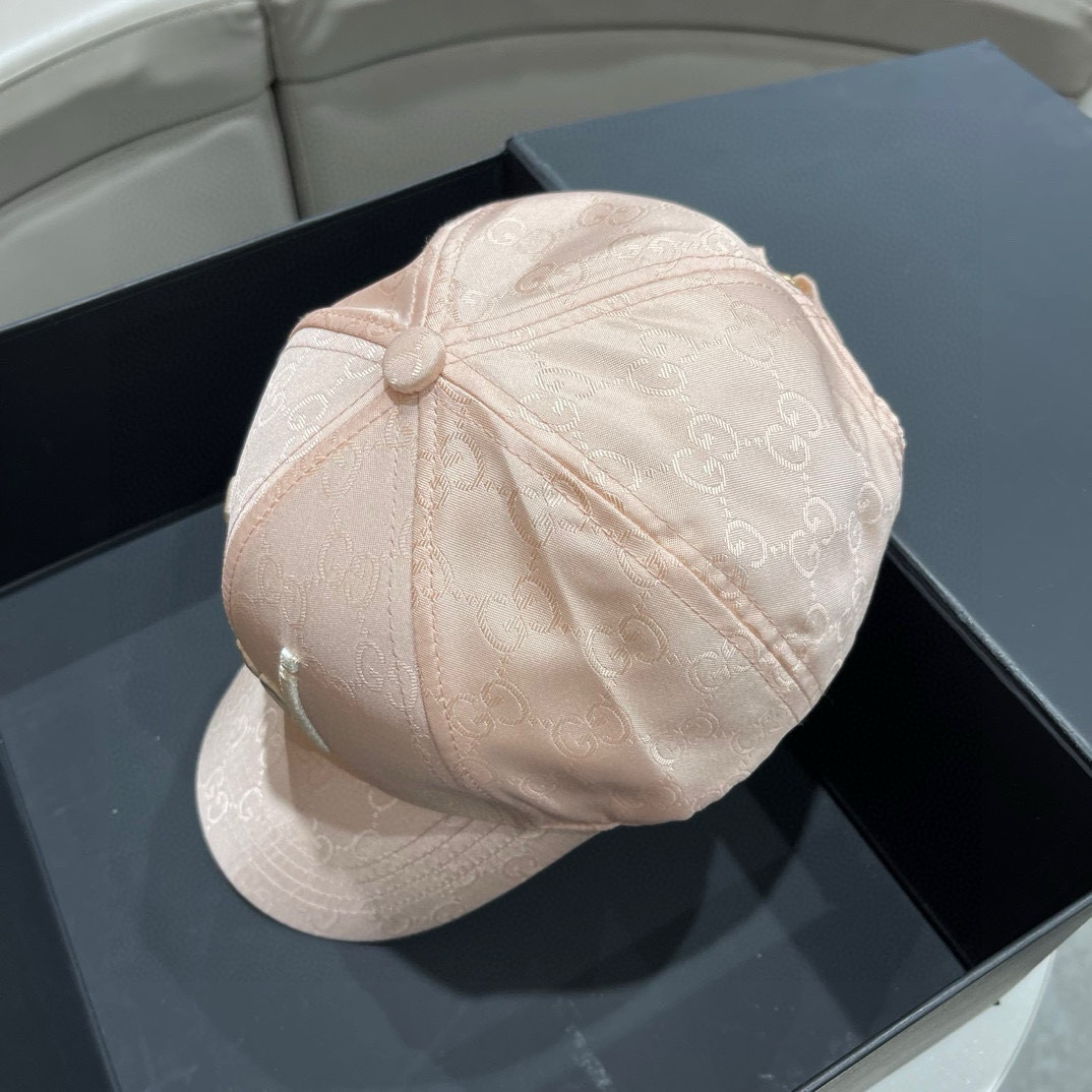 
【GUCCI古奇刺绣棒球帽🧢，专柜新款简约很潮！休闲运动款，经典制作，超级好搭衣服！