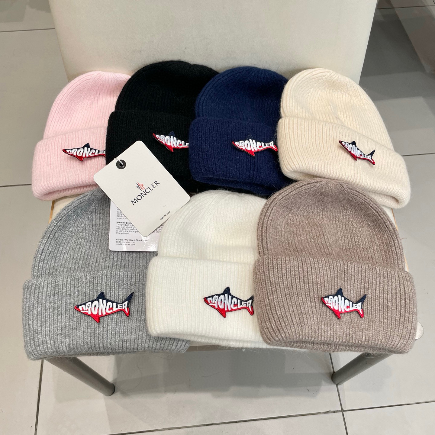 【MONCELER蒙口】2025秋冬新款兔毛毛线帽，设计款男女可戴，出街超好搭配！