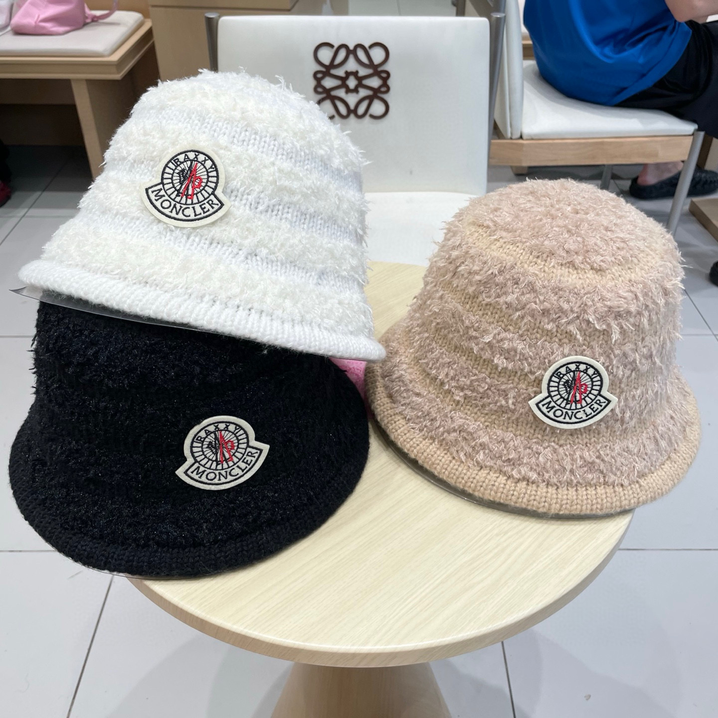  蒙口【MONCELER新款毛绒大头围水桶帽女秋冬韩版可爱百搭显脸小保暖条纹渔夫帽子