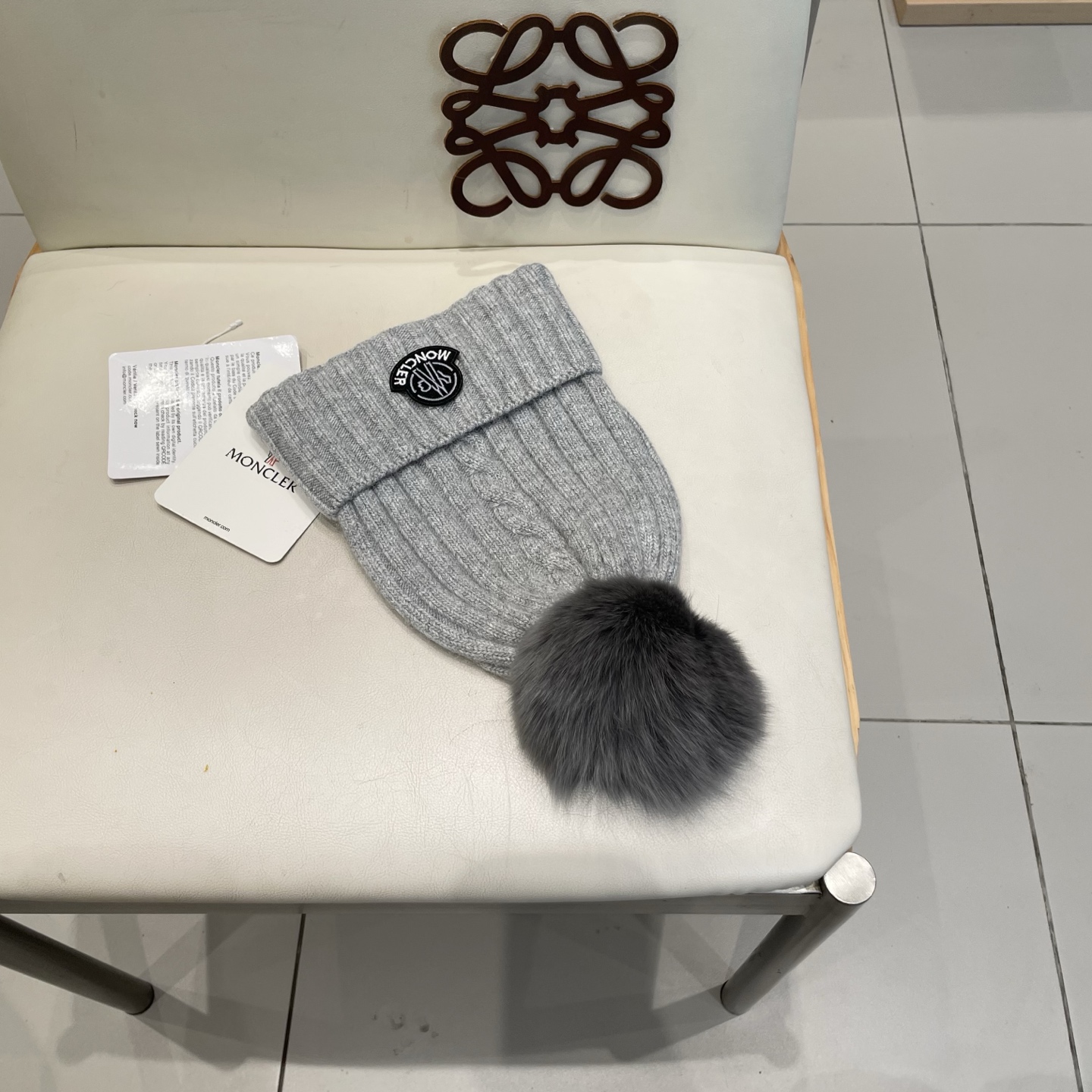  蒙口。【羊毛单帽-带狐狸毛球】客供小羊毛！珍贵典藏的灵魂帽子！客供色纱.每个颜色都非常好看！经典！手感