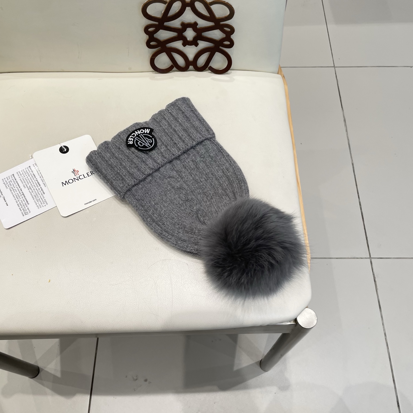  蒙口。【羊毛单帽-带狐狸毛球】客供小羊毛！珍贵典藏的灵魂帽子！客供色纱.每个颜色都非常好看！经典！手感