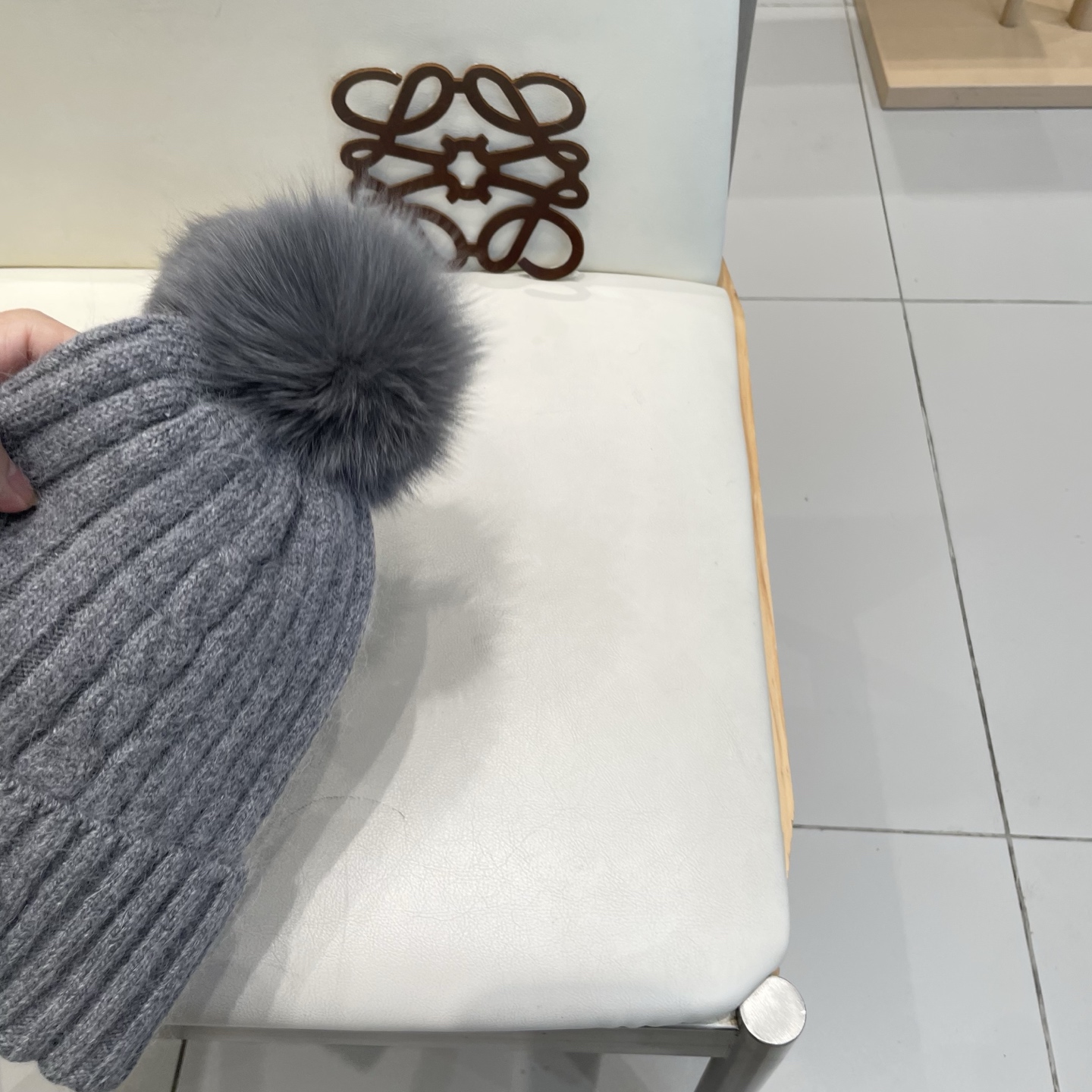  蒙口。【羊毛单帽-带狐狸毛球】客供小羊毛！珍贵典藏的灵魂帽子！客供色纱.每个颜色都非常好看！经典！手感