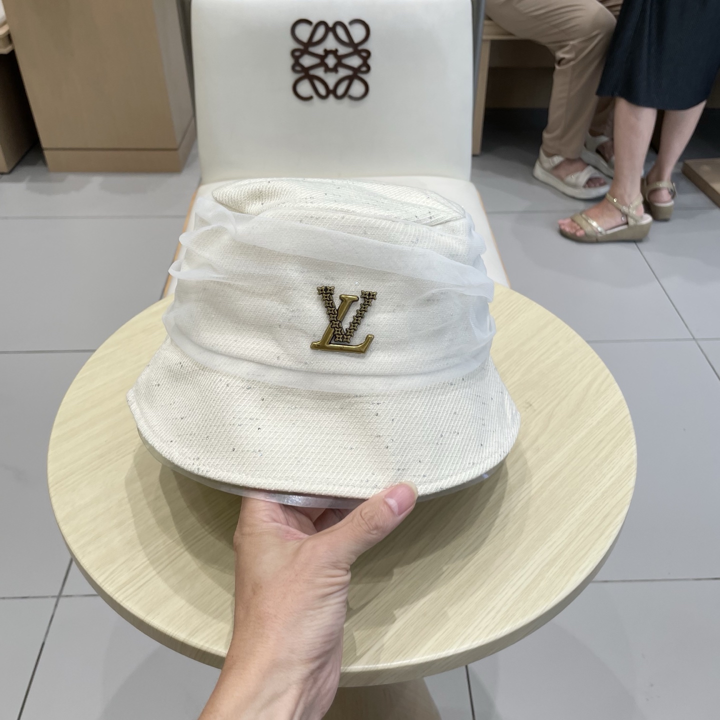  Lv路易威登2025年秋冬新款轻薄网纱渔夫帽子女遮阳防晒帽子优雅春秋季名媛风百搭