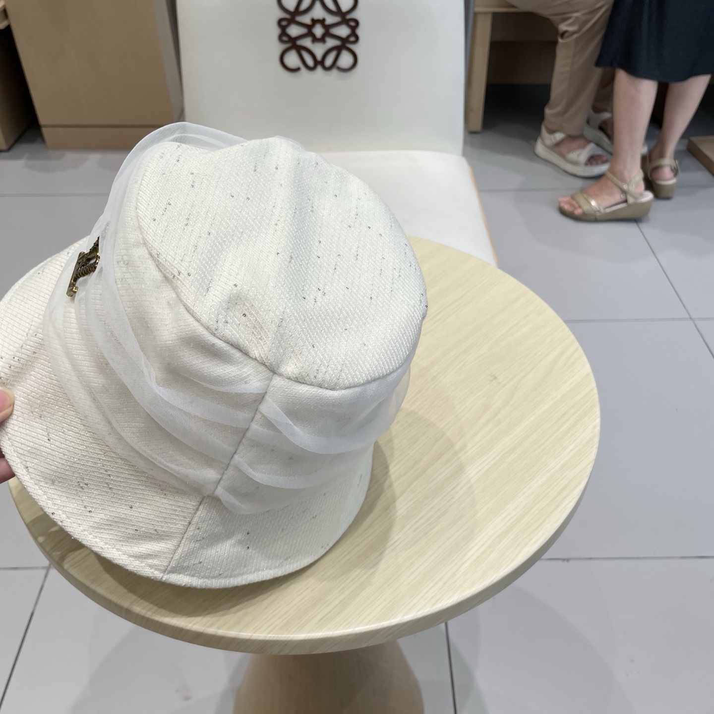  Lv路易威登2025年秋冬新款轻薄网纱渔夫帽子女遮阳防晒帽子优雅春秋季名媛风百搭