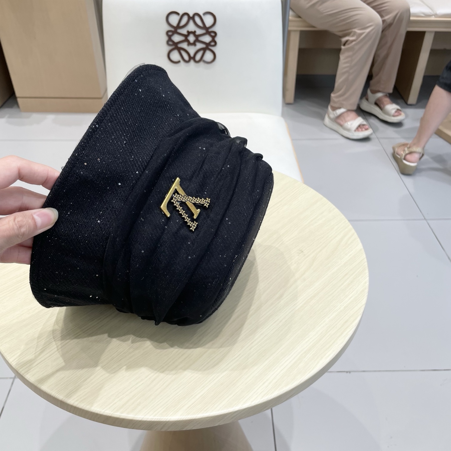  Lv路易威登2025年秋冬新款轻薄网纱渔夫帽子女遮阳防晒帽子优雅春秋季名媛风百搭