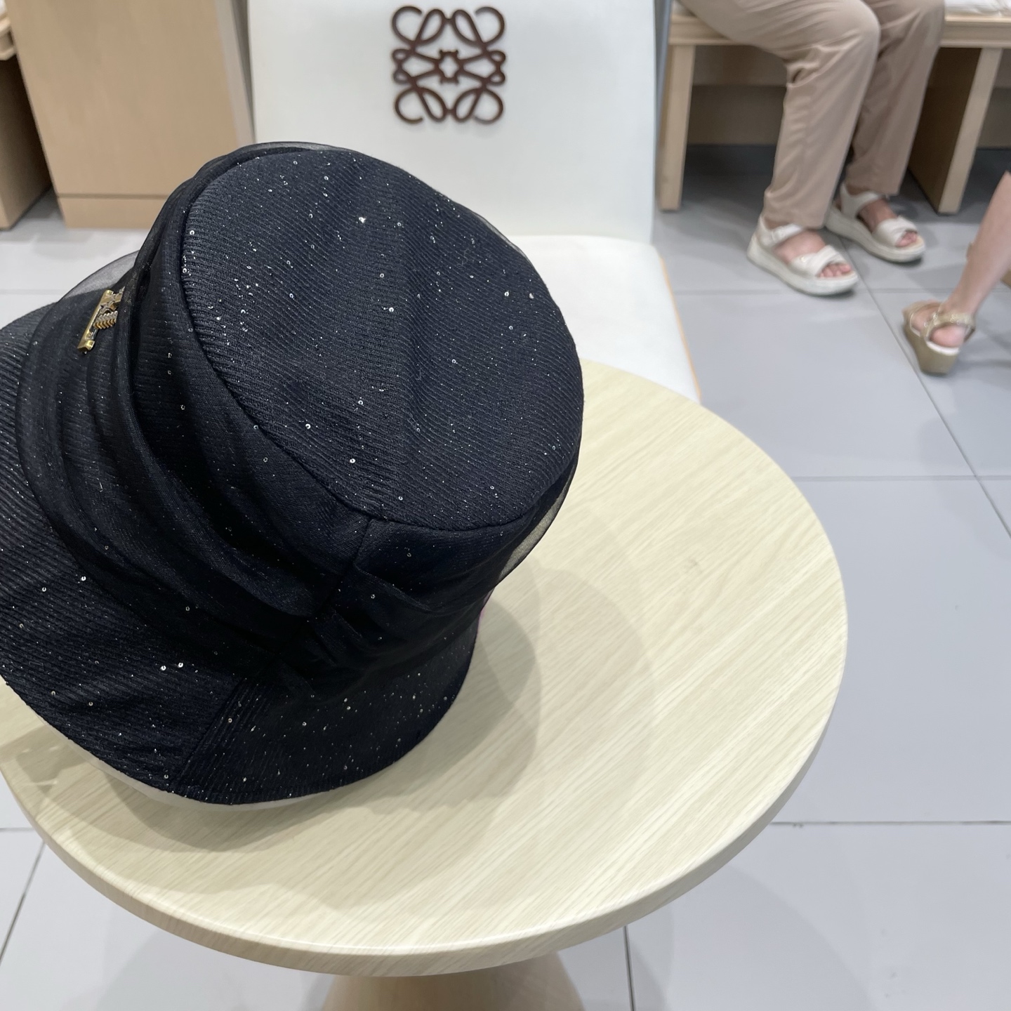  Lv路易威登2025年秋冬新款轻薄网纱渔夫帽子女遮阳防晒帽子优雅春秋季名媛风百搭