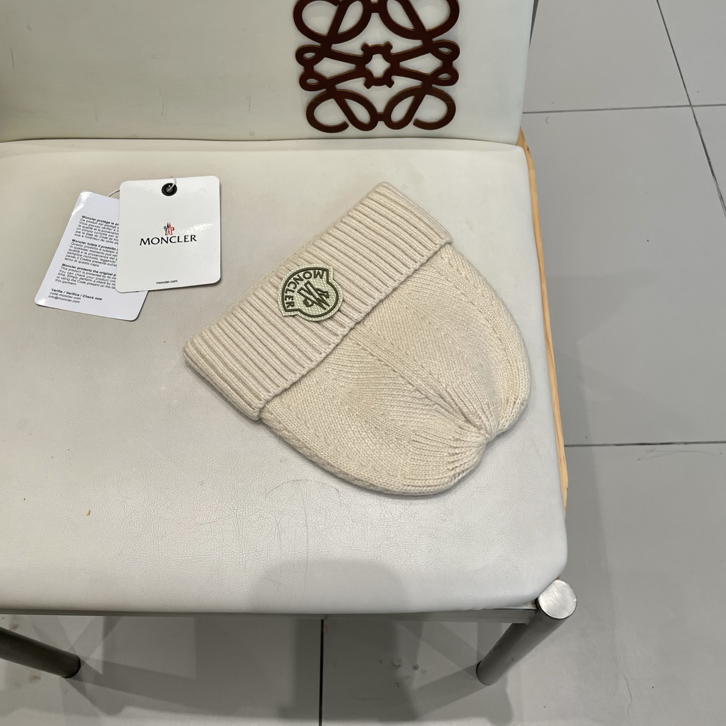  蒙口MONCLER🎩官方热卖爆款，羊毛针织毛线帽，百分之70羊毛，30兔毛，时尚好品质高端大气，超柔软