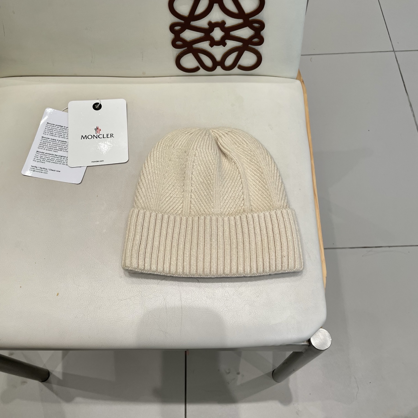  蒙口MONCLER🎩官方热卖爆款，羊毛针织毛线帽，百分之70羊毛，30兔毛，时尚好品质高端大气，超柔软