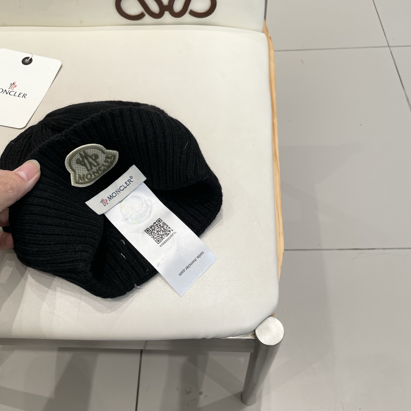  蒙口MONCLER🎩官方热卖爆款，羊毛针织毛线帽，百分之70羊毛，30兔毛，时尚好品质高端大气，超柔软