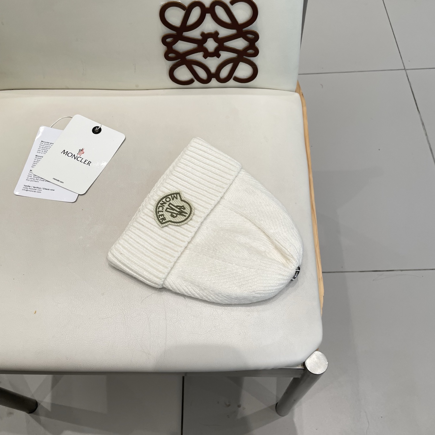  蒙口MONCLER🎩官方热卖爆款，羊毛针织毛线帽，百分之70羊毛，30兔毛，时尚好品质高端大气，超柔软