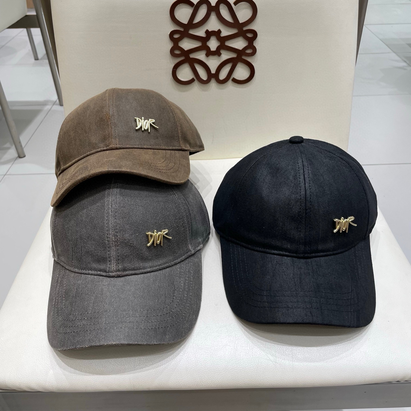  Dior 迪奥 新款原单棒球帽， 精致純也格调很有感觉，很酷很时尚，专柜断货热门，质量超赞