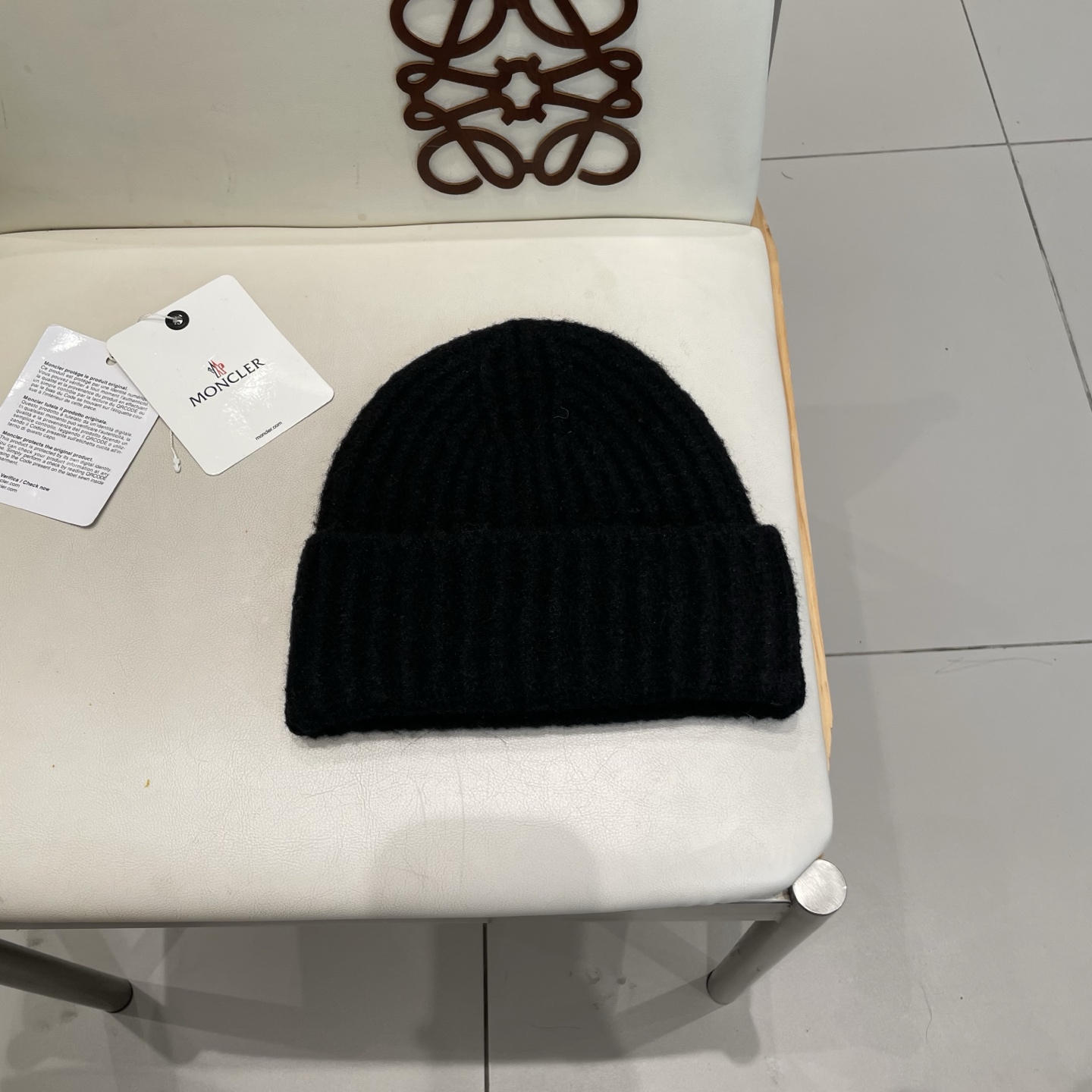   蒙口Moncler盟可睐💥新款经典针织帽，非常柔软亲肤，弹性很好💓有质感又非常百搭的款式~保暖的  