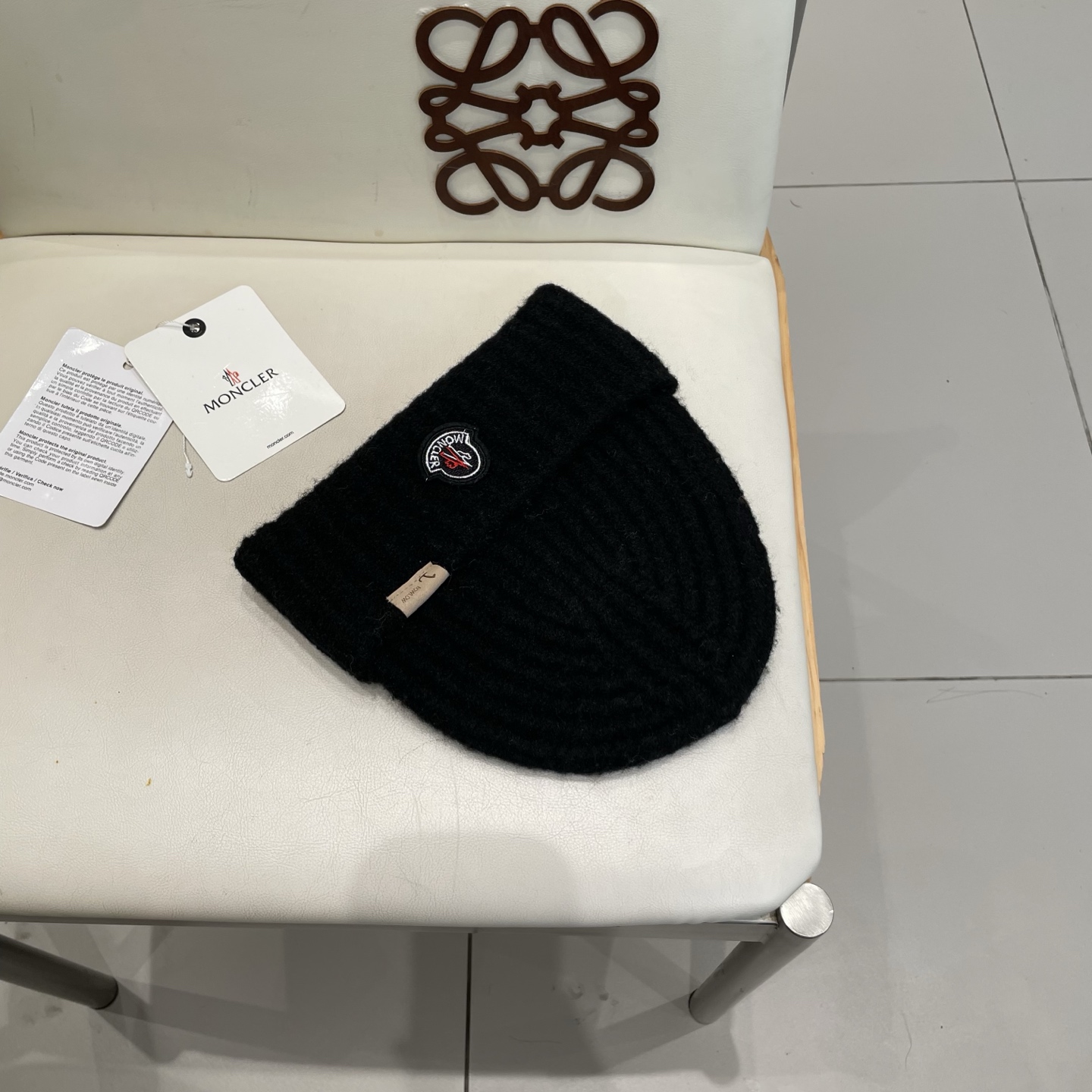   蒙口Moncler盟可睐💥新款经典针织帽，非常柔软亲肤，弹性很好💓有质感又非常百搭的款式~保暖的  