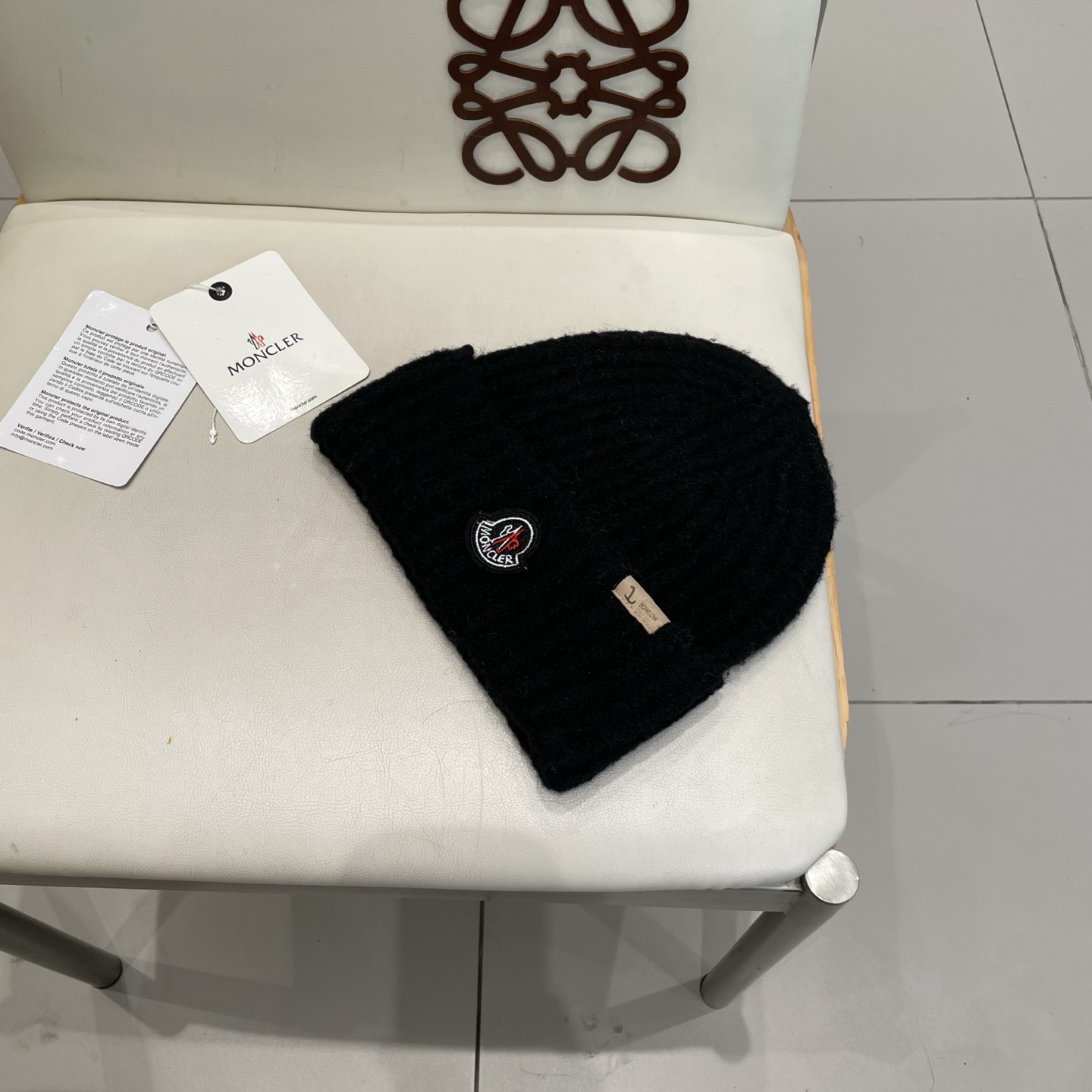   蒙口Moncler盟可睐💥新款经典针织帽，非常柔软亲肤，弹性很好💓有质感又非常百搭的款式~保暖的  