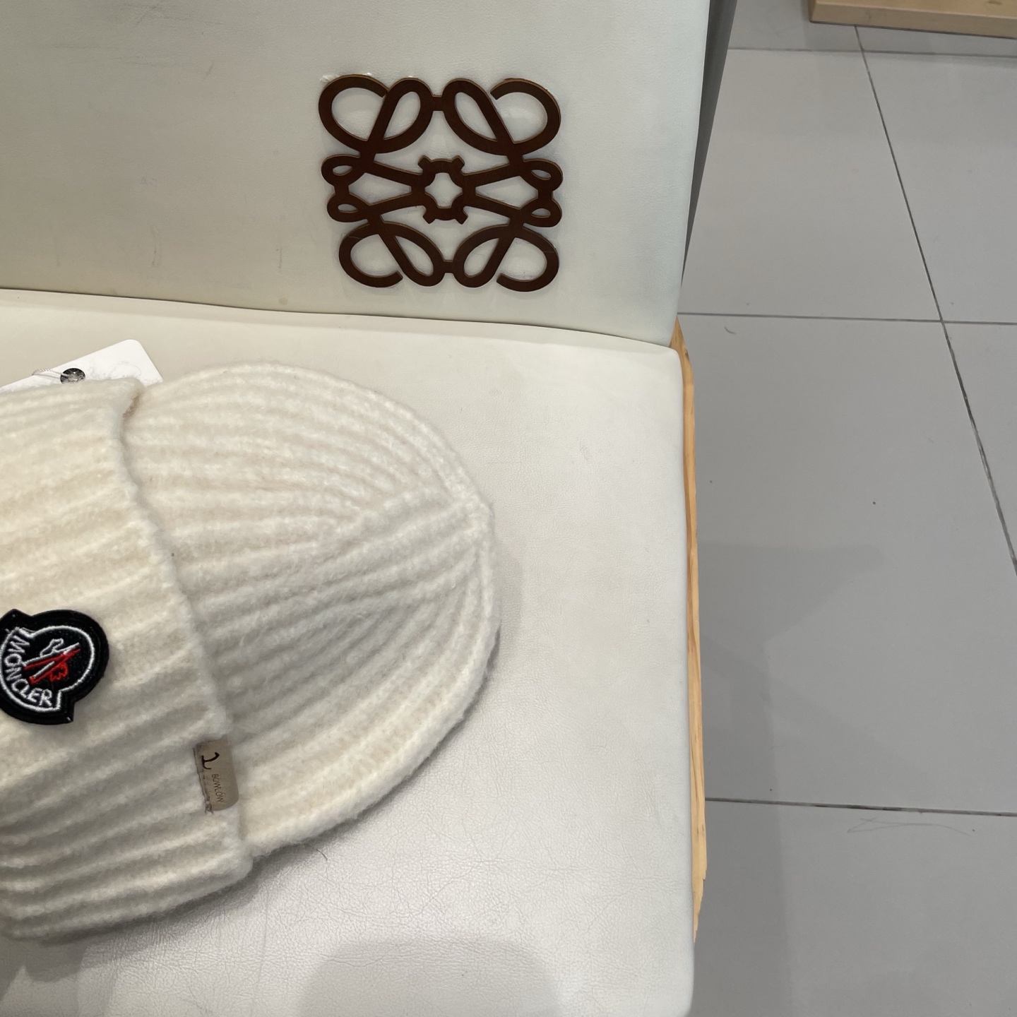   蒙口Moncler盟可睐💥新款经典针织帽，非常柔软亲肤，弹性很好💓有质感又非常百搭的款式~保暖的  