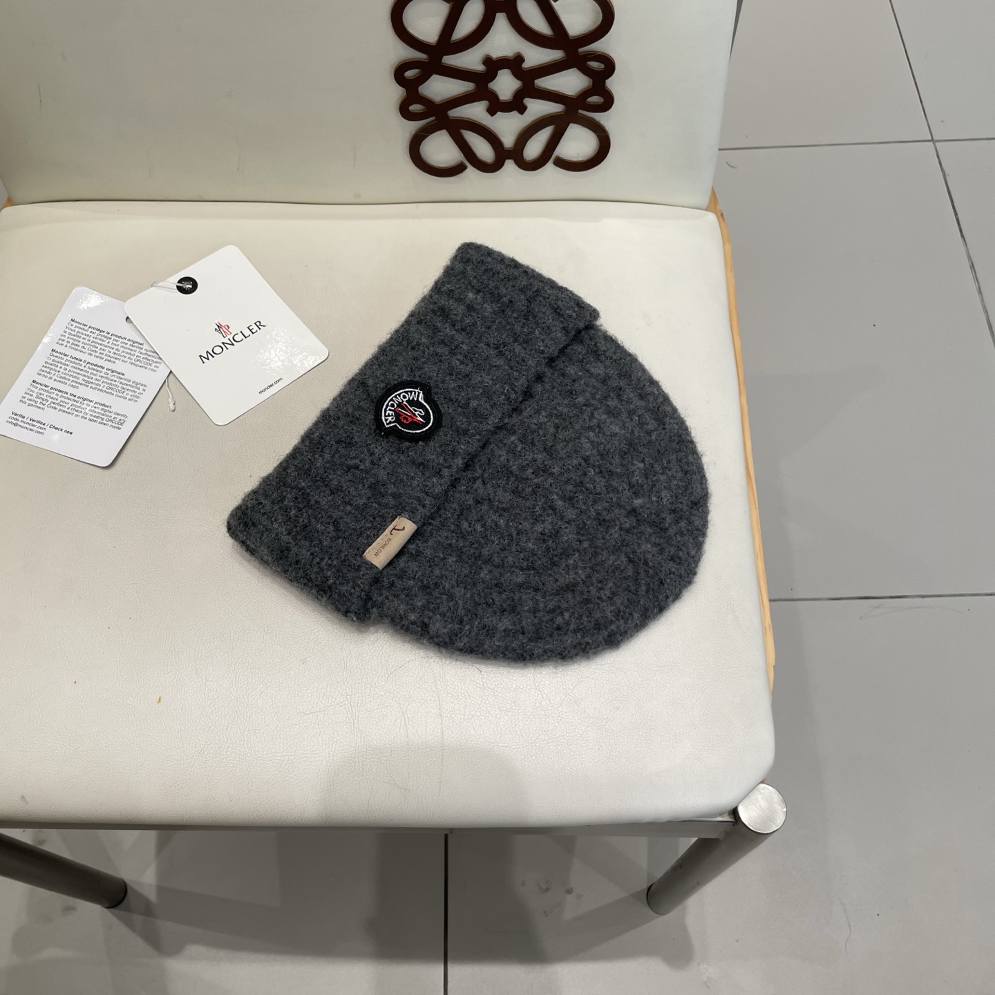   蒙口Moncler盟可睐💥新款经典针织帽，非常柔软亲肤，弹性很好💓有质感又非常百搭的款式~保暖的  