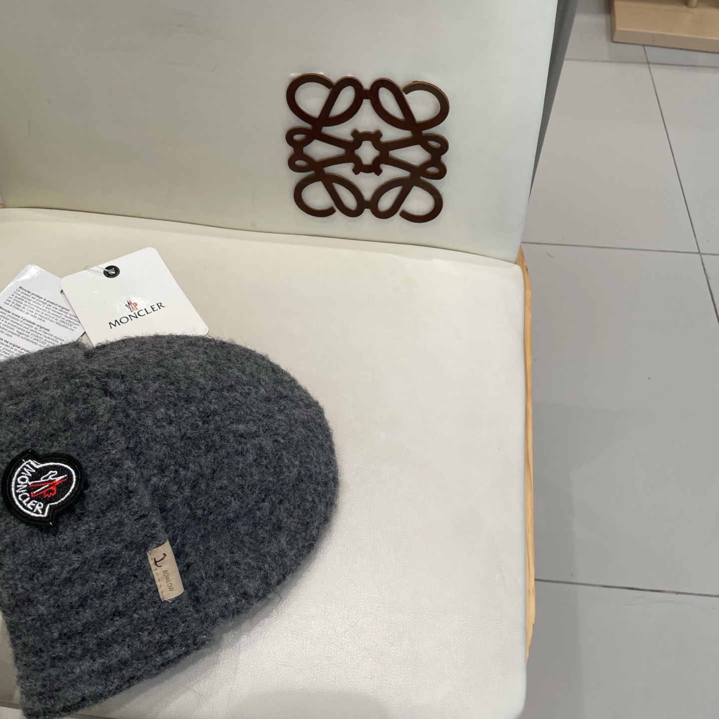   蒙口Moncler盟可睐💥新款经典针织帽，非常柔软亲肤，弹性很好💓有质感又非常百搭的款式~保暖的  