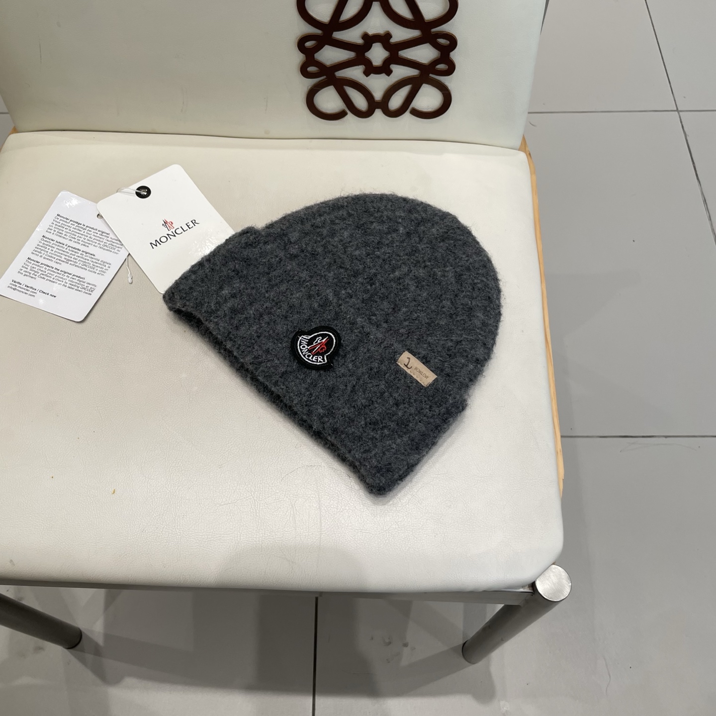   蒙口Moncler盟可睐💥新款经典针织帽，非常柔软亲肤，弹性很好💓有质感又非常百搭的款式~保暖的  