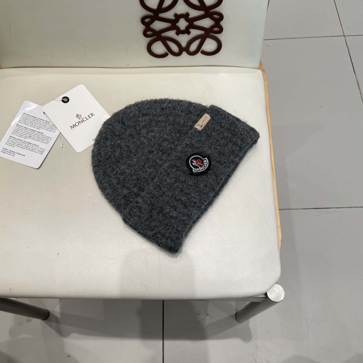   蒙口Moncler盟可睐💥新款经典针织帽，非常柔软亲肤，弹性很好💓有质感又非常百搭的款式~保暖的  