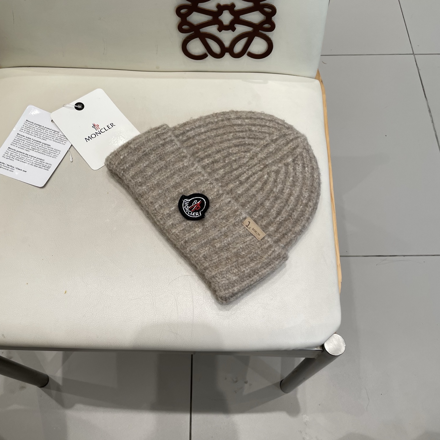   蒙口Moncler盟可睐💥新款经典针织帽，非常柔软亲肤，弹性很好💓有质感又非常百搭的款式~保暖的  