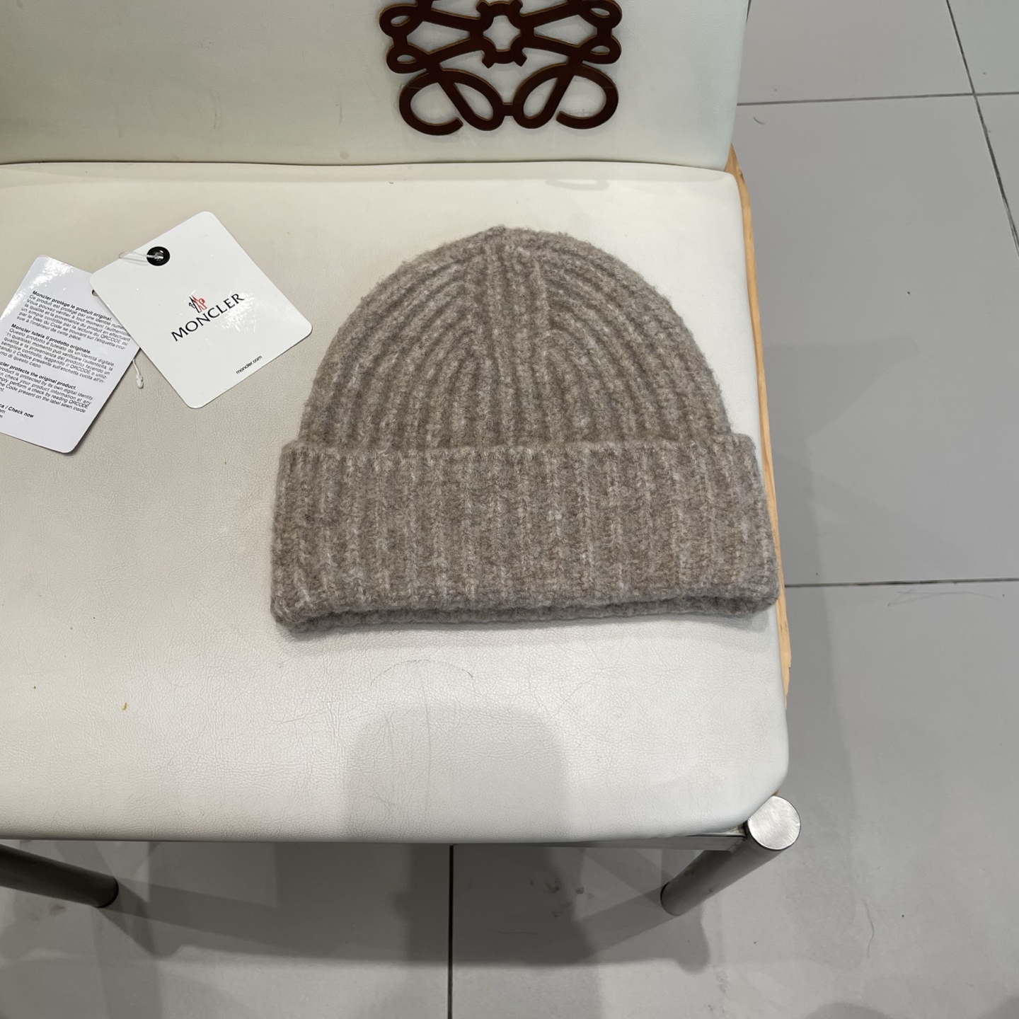   蒙口Moncler盟可睐💥新款经典针织帽，非常柔软亲肤，弹性很好💓有质感又非常百搭的款式~保暖的  