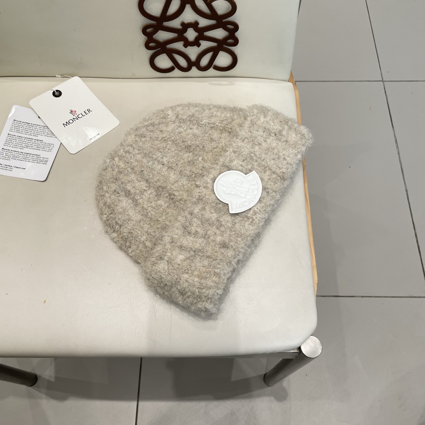  蒙口MONCLER 秋冬毛线包头帽子大头围显脸小纯色加厚保暖毛绒针织帽女