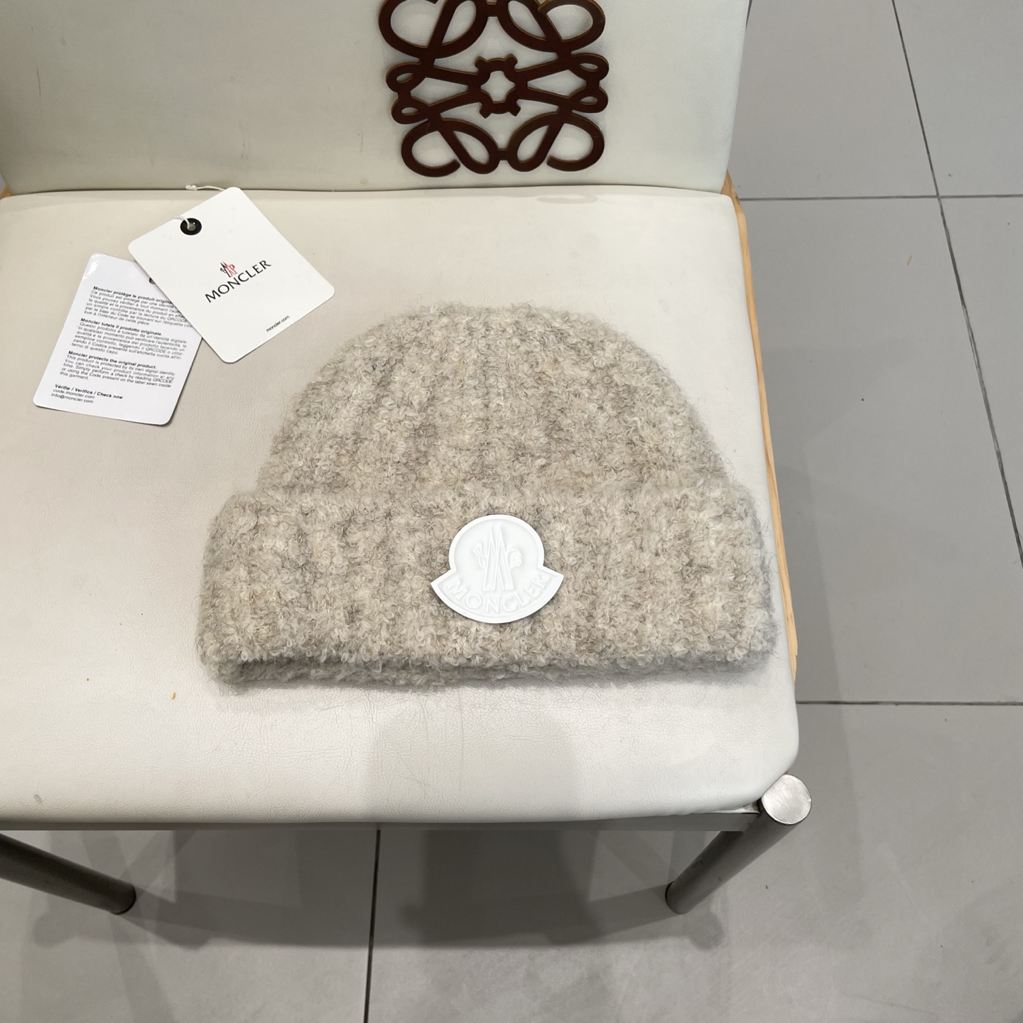  蒙口MONCLER 秋冬毛线包头帽子大头围显脸小纯色加厚保暖毛绒针织帽女