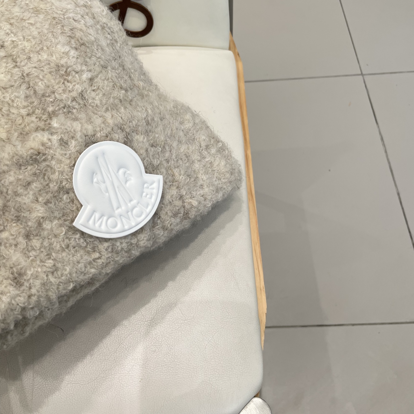  蒙口MONCLER 秋冬毛线包头帽子大头围显脸小纯色加厚保暖毛绒针织帽女