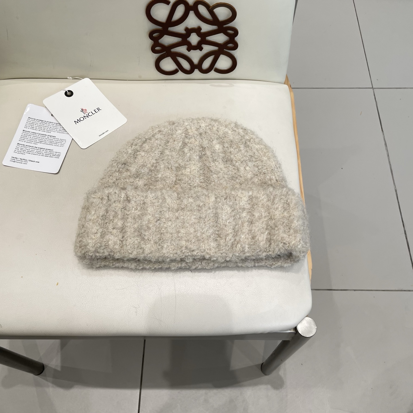  蒙口MONCLER 秋冬毛线包头帽子大头围显脸小纯色加厚保暖毛绒针织帽女