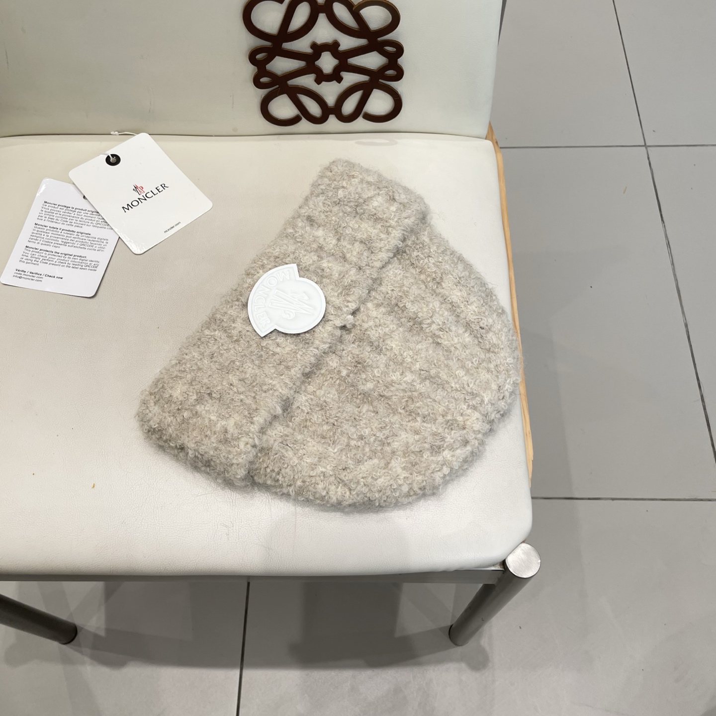  蒙口MONCLER 秋冬毛线包头帽子大头围显脸小纯色加厚保暖毛绒针织帽女