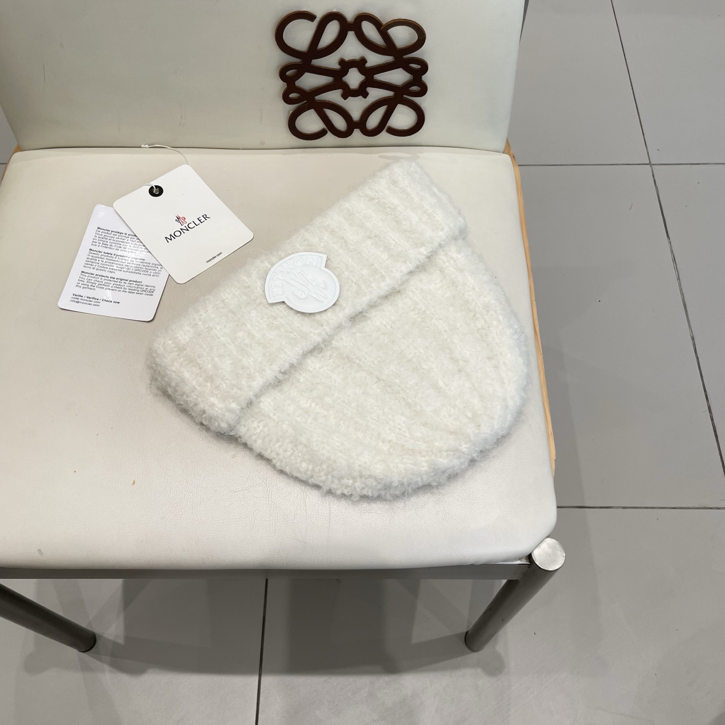  蒙口MONCLER 秋冬毛线包头帽子大头围显脸小纯色加厚保暖毛绒针织帽女