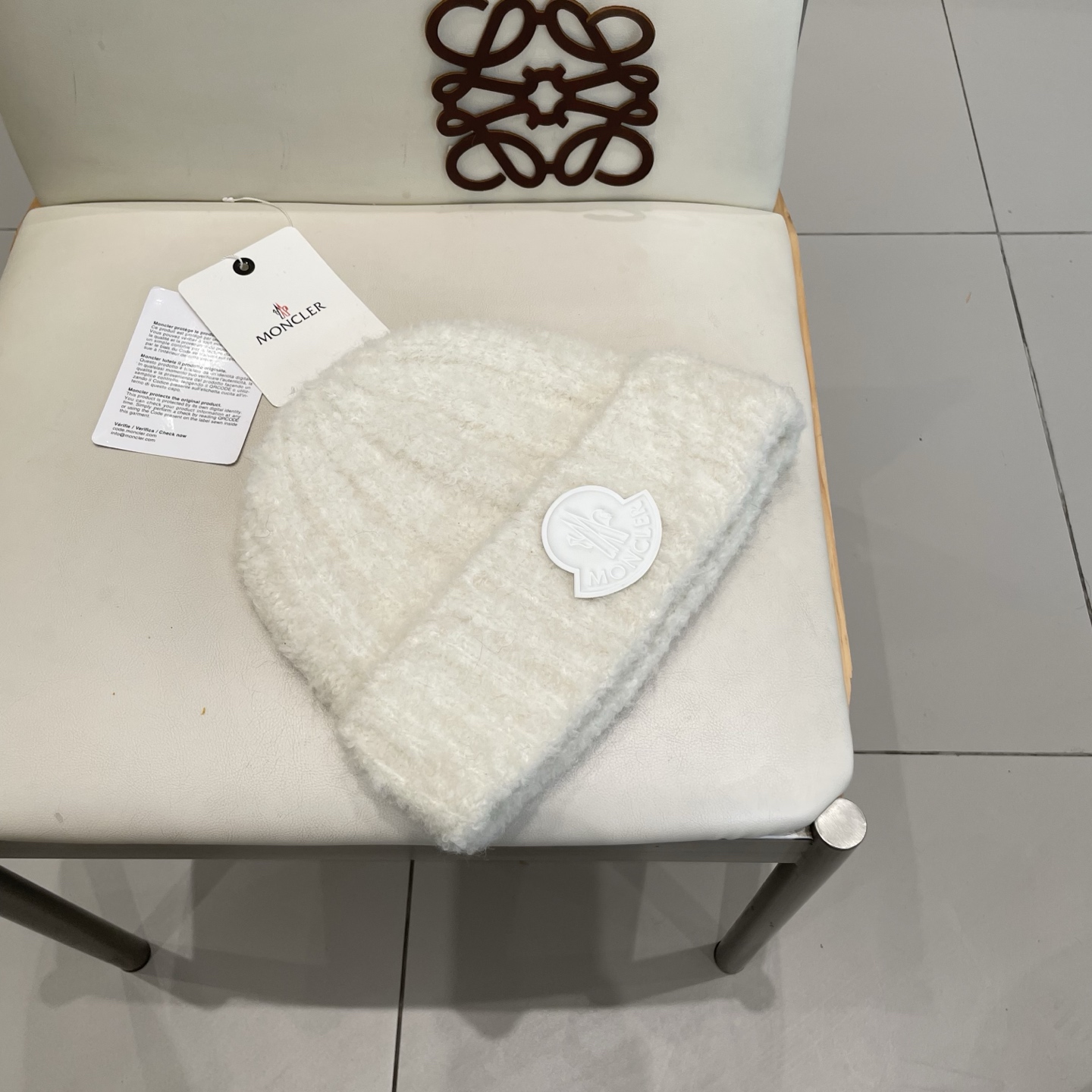  蒙口MONCLER 秋冬毛线包头帽子大头围显脸小纯色加厚保暖毛绒针织帽女