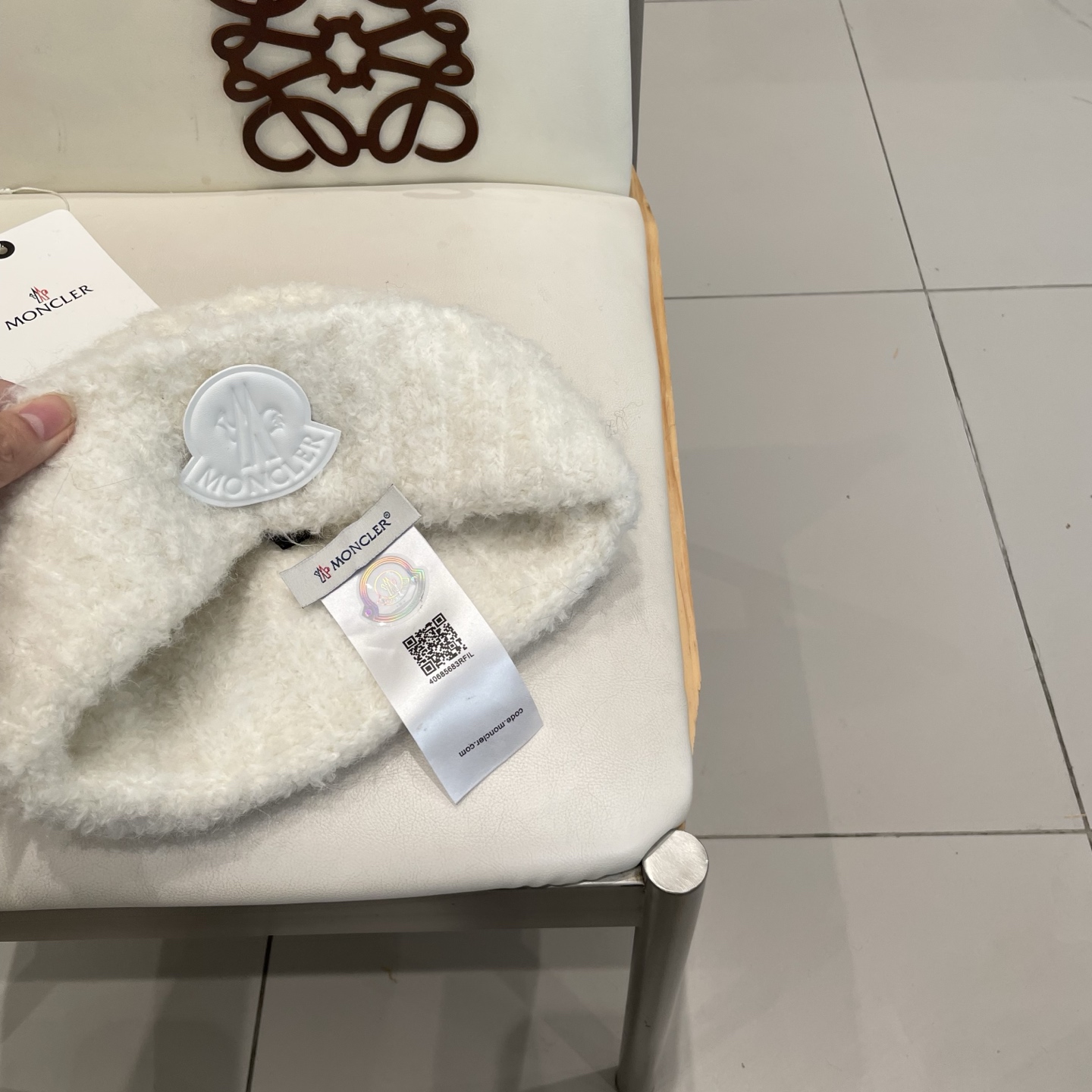  蒙口MONCLER 秋冬毛线包头帽子大头围显脸小纯色加厚保暖毛绒针织帽女