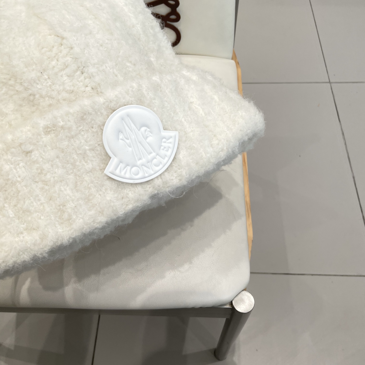  蒙口MONCLER 秋冬毛线包头帽子大头围显脸小纯色加厚保暖毛绒针织帽女