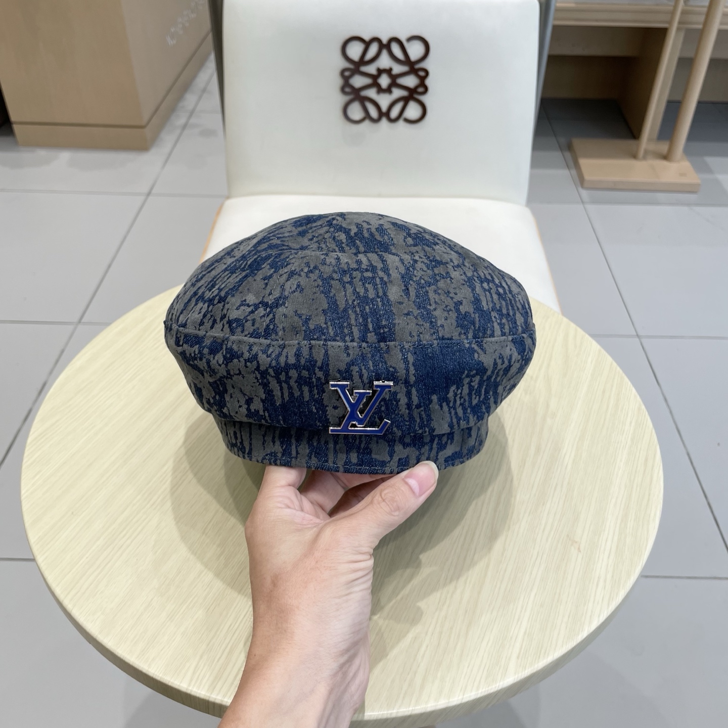  Lv路易威登秋冬新款韩版高端牛仔植绒八角帽女时尚休闲贝雷帽百搭显脸渔夫帽