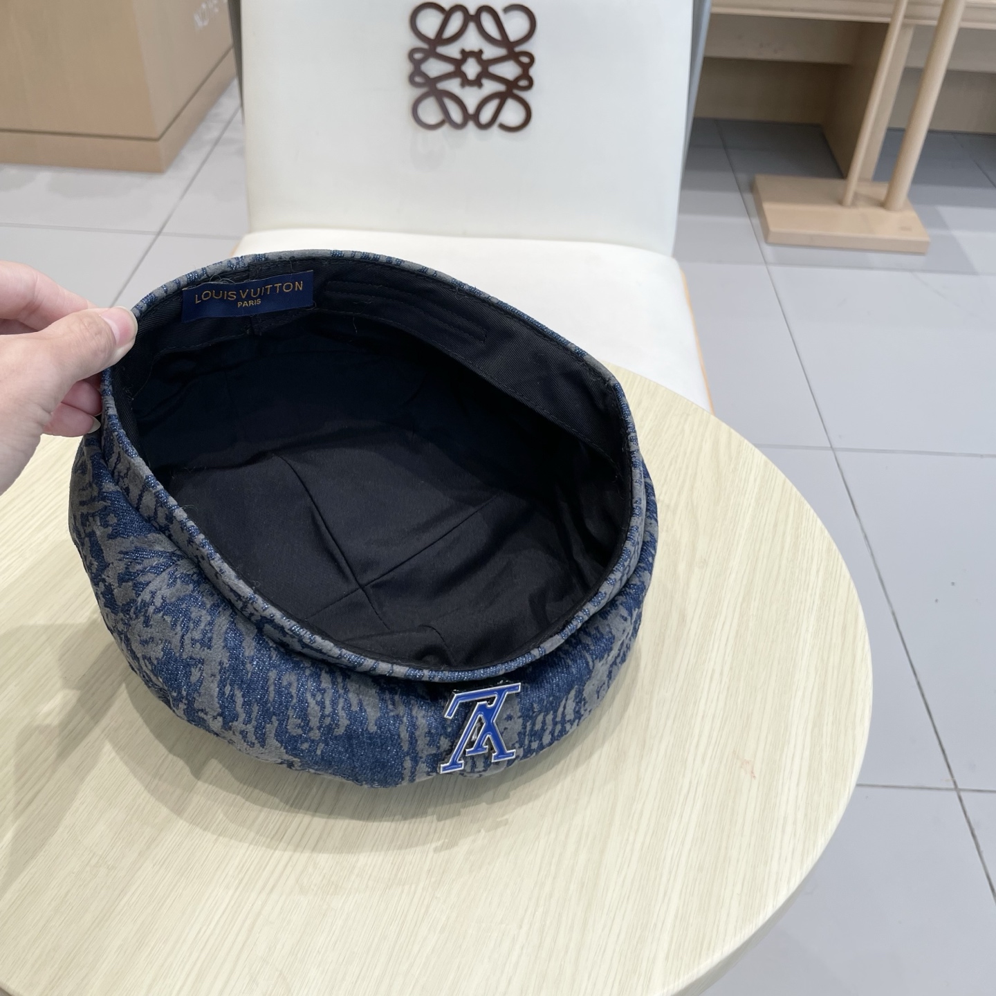  Lv路易威登秋冬新款韩版高端牛仔植绒八角帽女时尚休闲贝雷帽百搭显脸渔夫帽