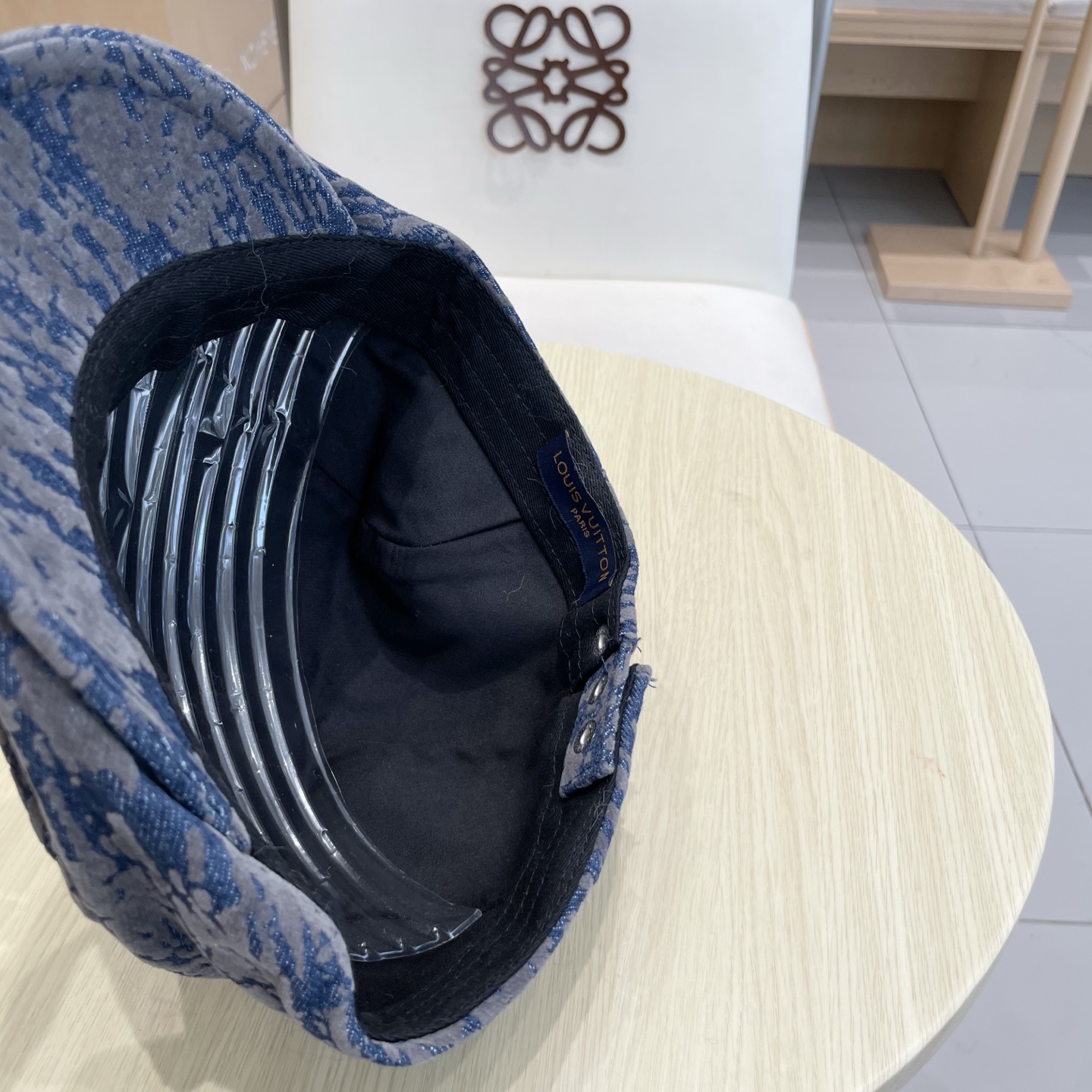  Lv路易威登秋冬新款韩版高端牛仔植绒八角帽女时尚休闲贝雷帽百搭显脸渔夫帽