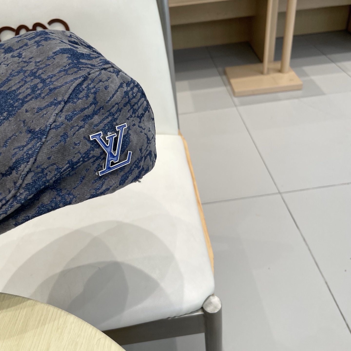  Lv路易威登秋冬新款韩版高端牛仔植绒八角帽女时尚休闲贝雷帽百搭显脸渔夫帽