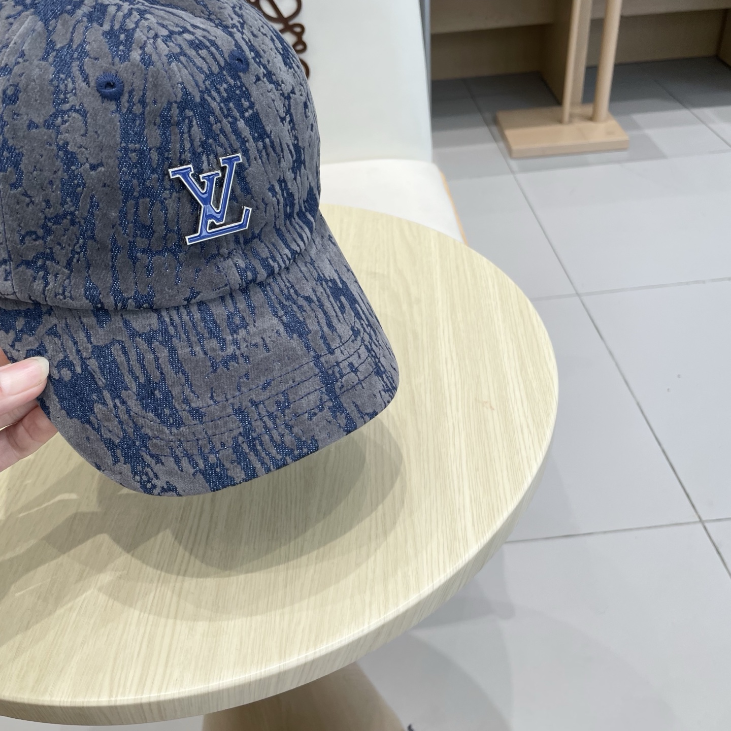  Lv路易威登秋冬新款韩版高端牛仔植绒八角帽女时尚休闲贝雷帽百搭显脸渔夫帽