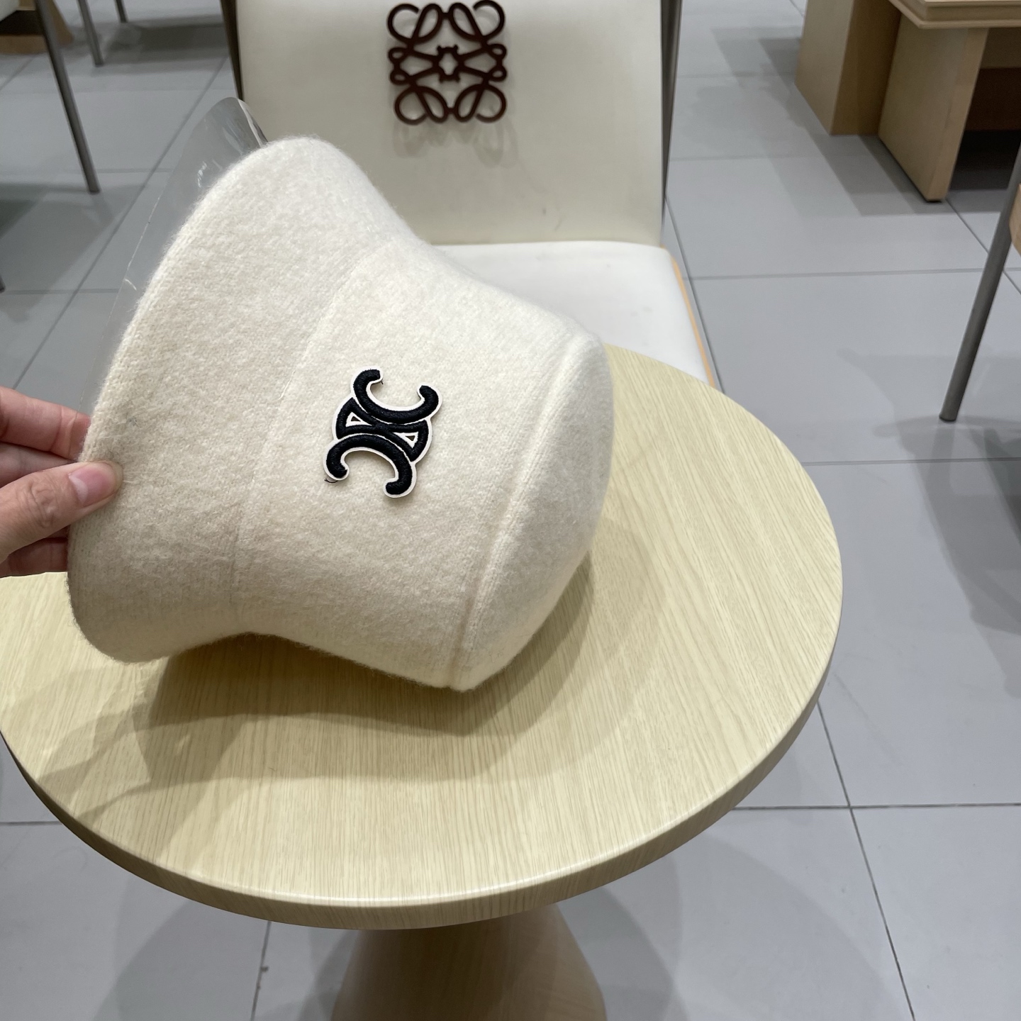  塞琳celine纯色羊毛渔夫帽子秋冬女显脸小文艺保暖防风百搭盆帽可折叠 