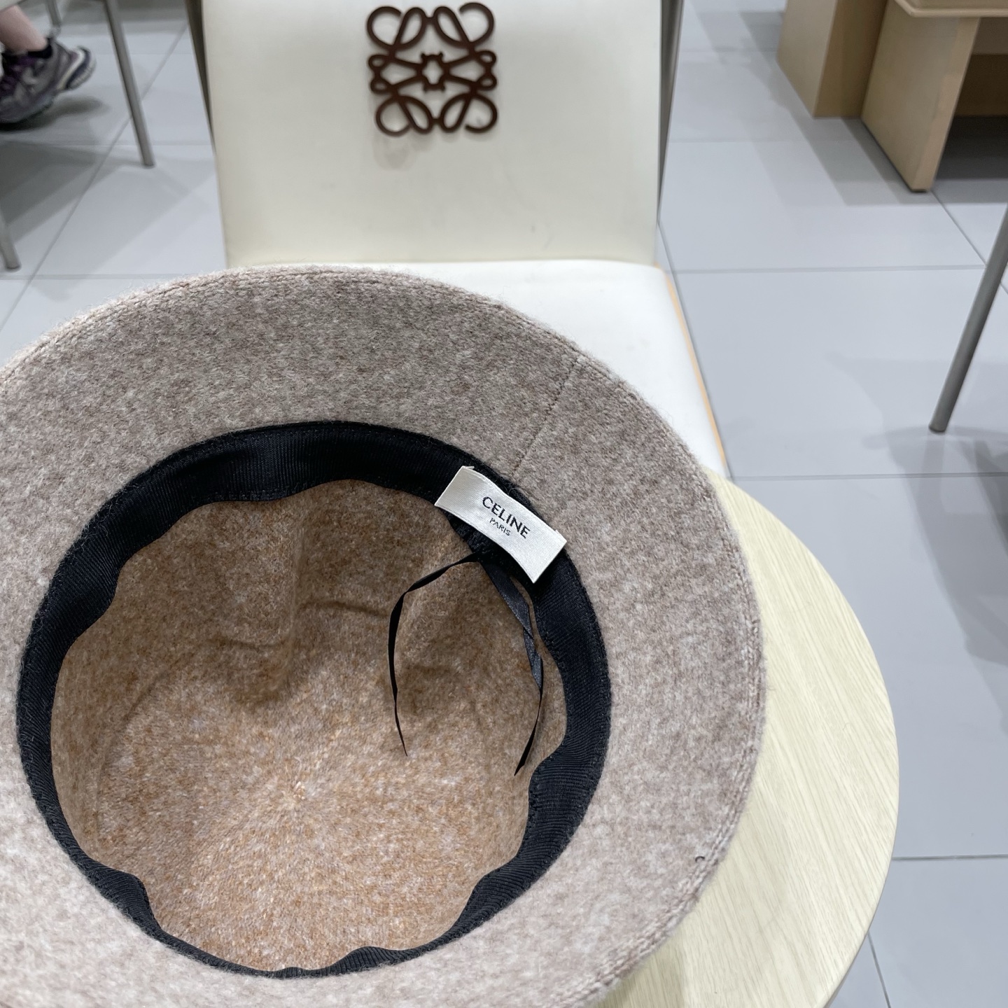  塞琳celine纯色羊毛渔夫帽子秋冬女显脸小文艺保暖防风百搭盆帽可折叠 