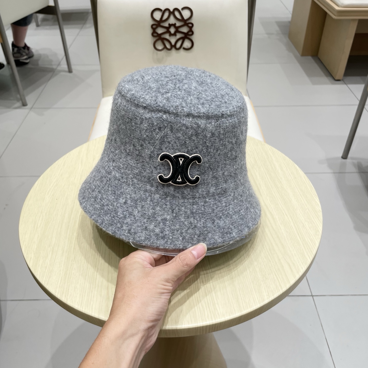  塞琳celine纯色羊毛渔夫帽子秋冬女显脸小文艺保暖防风百搭盆帽可折叠 