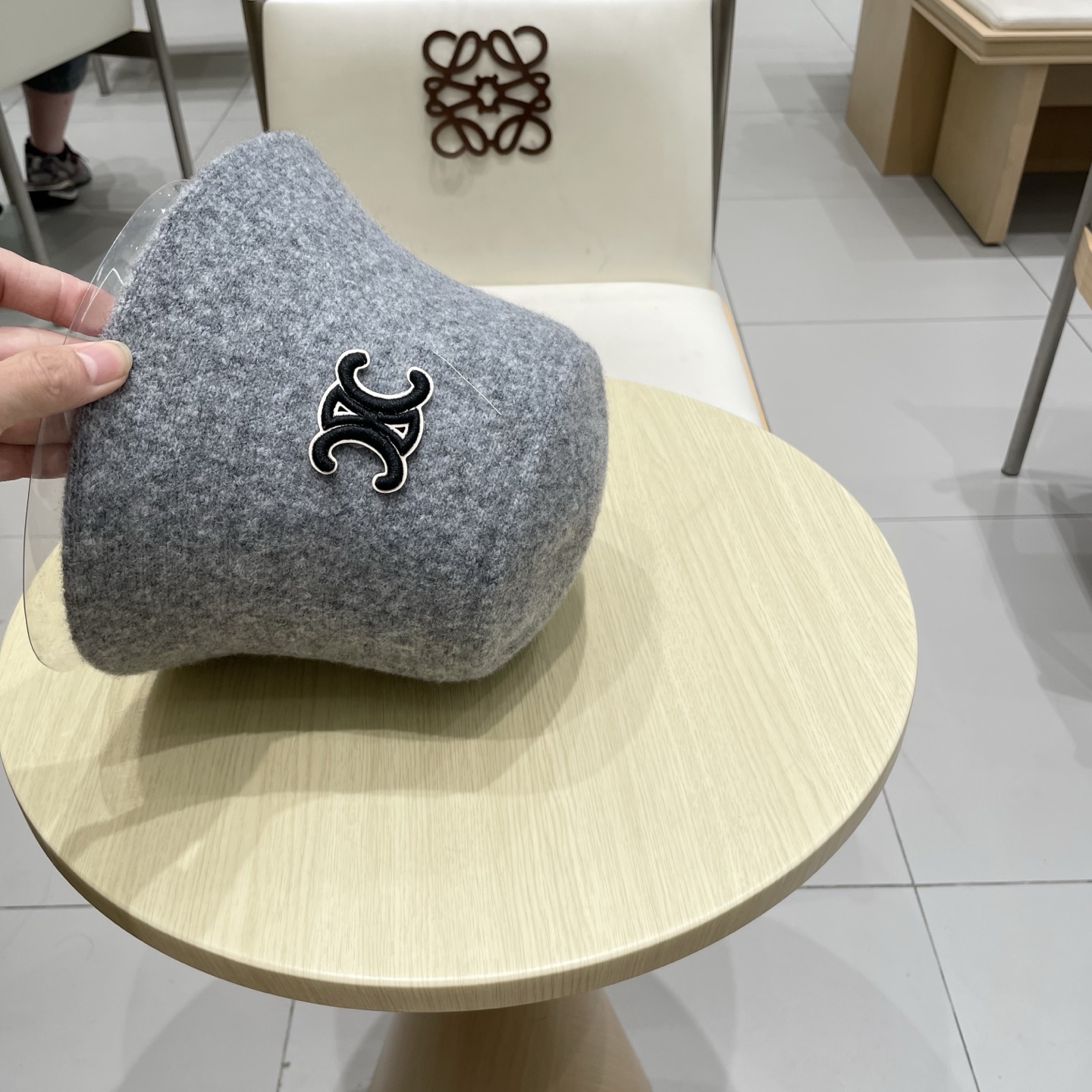  塞琳celine纯色羊毛渔夫帽子秋冬女显脸小文艺保暖防风百搭盆帽可折叠 