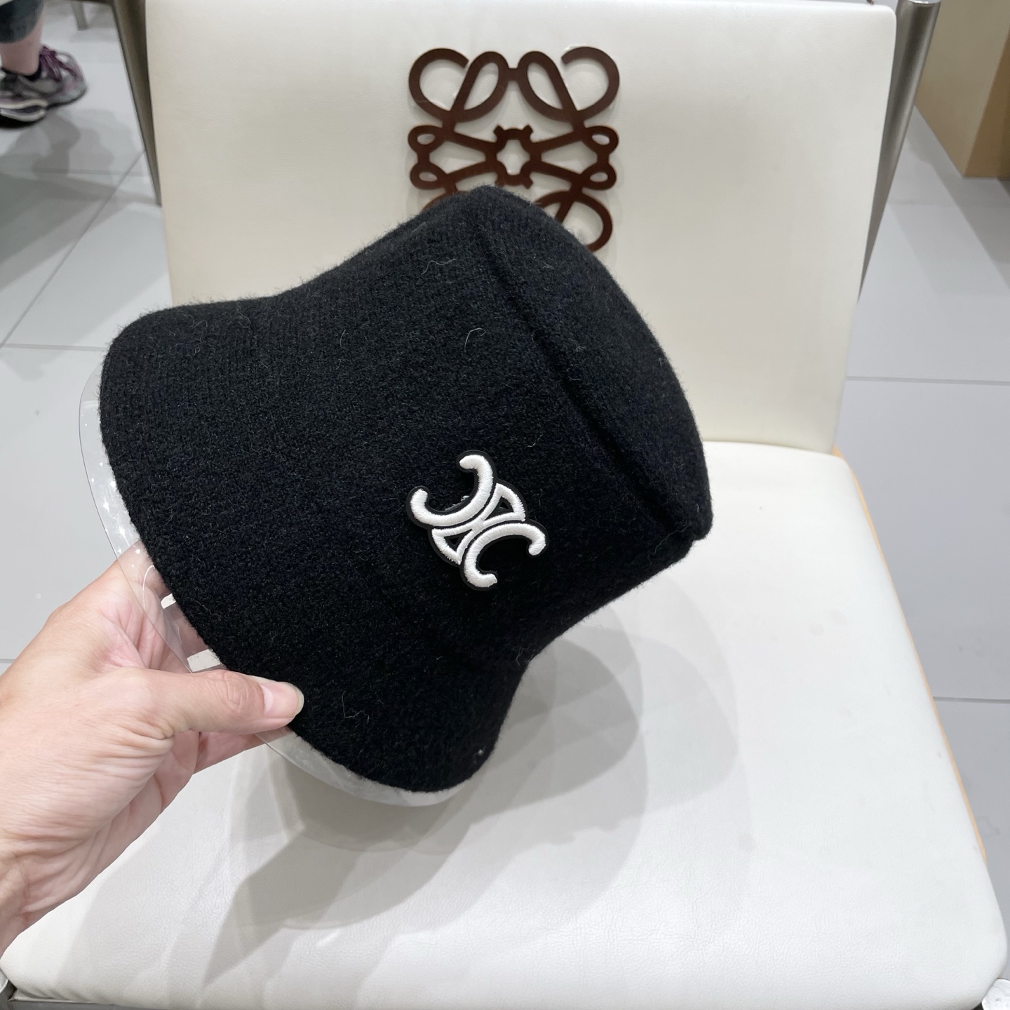  塞琳celine纯色羊毛渔夫帽子秋冬女显脸小文艺保暖防风百搭盆帽可折叠 