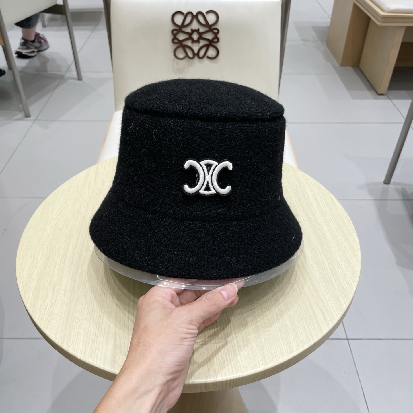  塞琳celine纯色羊毛渔夫帽子秋冬女显脸小文艺保暖防风百搭盆帽可折叠 