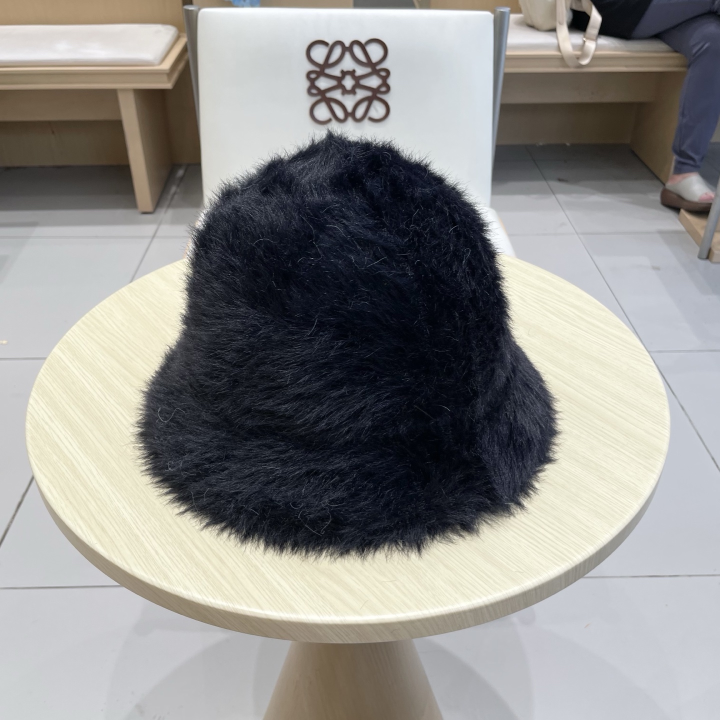   蒙口MONCLER柔软加密长毛渔夫帽女 保暖纯色盆帽日常显脸小秋冬