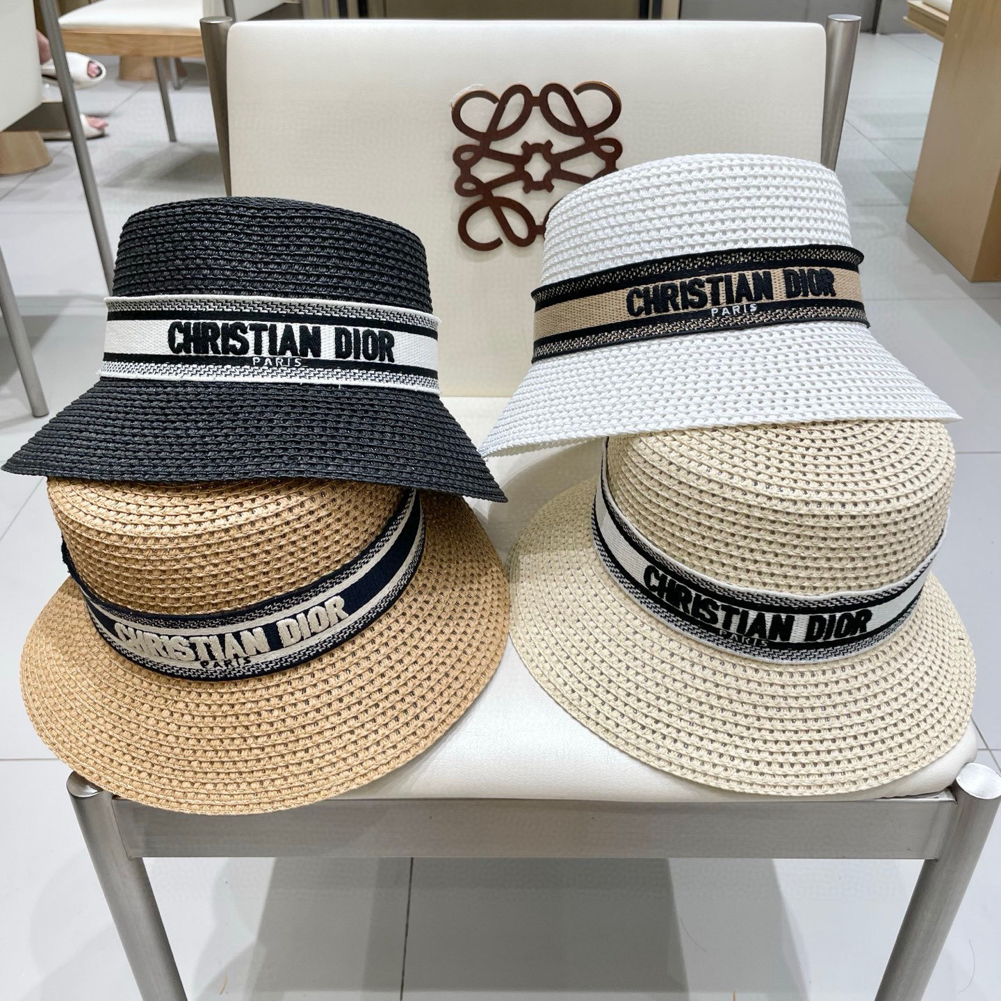  Dior迪奥2025水桶草帽，一顶超级有品位的草帽了~出街首选！帽型超美腻颜色妥妥，
