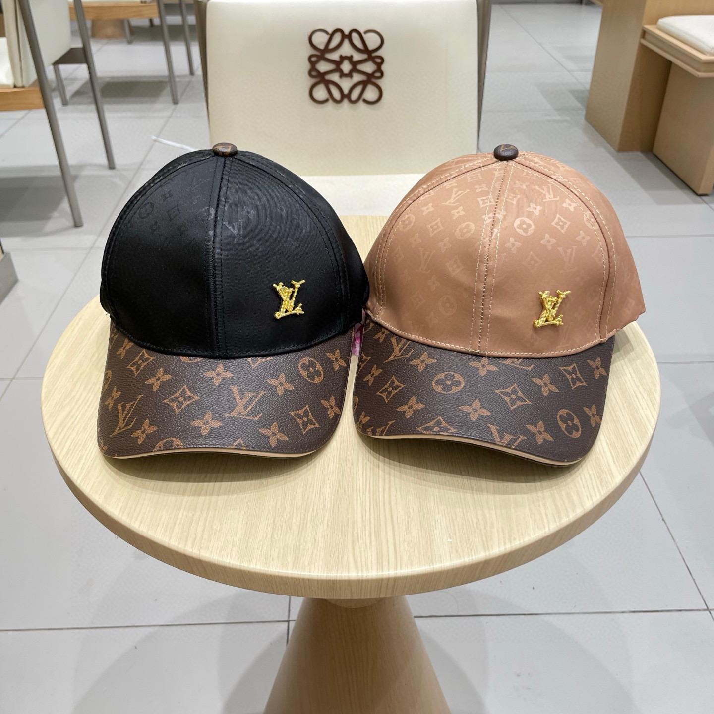  🧢路易威登lv棒球帽 LouisVuitton😍新款重工打造♥️高端大气，百搭款🤗男女通用！